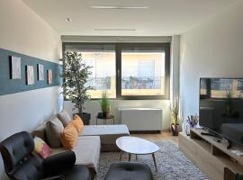 URBAN APARTMENT，位于阿马利阿斯的酒店