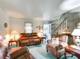 Charming West Mifflin House - 3 Mi to Kennywood!