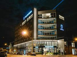 Hotel San Marinho，位于乌尼昂-达维多利亚的带热水浴缸的酒店