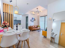 Spacious 2 Bed Rooms Condo in Masteri Thao Dien，位于胡志明市的酒店