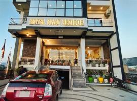 Hotel Swat Rezidor by Khan Familia，位于斯瓦特的酒店