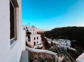 Stunning town-house in Chora, Serifos