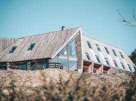 Preikestolen BaseCamp，位于约尔珀兰吕瑟峡湾附近的酒店