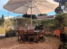 Plage à proximité jardin arboré tout à pied tout confort