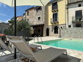 Casa Ripa，位于Ripabottoni的带泳池的酒店