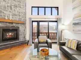 Country Chic Condo with Views of Mont-Tremblant