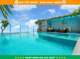Bella Merry Hotel and Apartment - 100M To The My Khe Beach，位于岘港的酒店