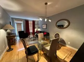 ApartHotelMontreal by Les Terrasses Saint Urbain 2225I2