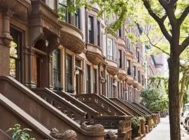 Cozy Townhouse in Harlem