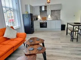 Stylish 1- Bed Apartment Wakefield with Parking