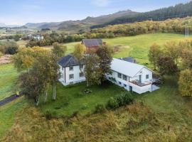 2 Houses and A Barn，位于莱克内斯的乡间豪华旅馆