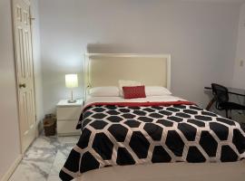 Private Room/Bath Greenbelt View, Mins to Zilker Park & Barton Springs，位于奥斯汀的酒店