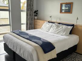 Village Apartments Gisborne，位于吉斯伯恩的酒店