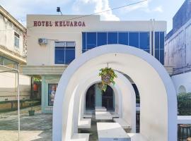 RedDoorz @ Hotel Keluarga Bangko，位于Bangko的酒店