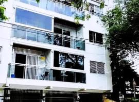 Ed Real Madrid Quarto privativo px Orla Praia de Camburi，位于维多利亚的酒店