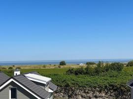 Seagull Sea View Modern Retreat，位于西里格的乡村别墅