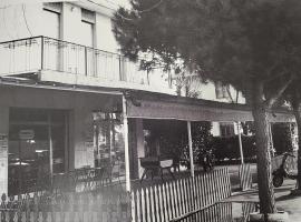Bar Moro 1963，位于卡瓦利诺的住宿加早餐旅馆