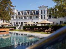 Strandhotel Zingst，位于青斯特的酒店