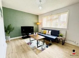 KozyGuru Spacious 3 BR 8ppl Hse 50% off Long stay