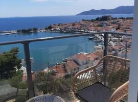 OLYMPIADA View，位于毕达哥利翁的带停车场的酒店