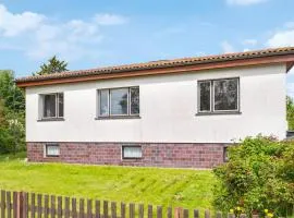 3 Bedroom Lovely Home In Saal