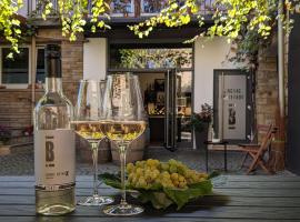 Weingut-Gästehaus Buchert，位于葡萄酒之路上的诺伊施塔特的酒店