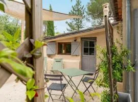 Maison Marvic, Studio dans les pins