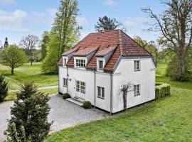 5 Bedroom Cozy Home In Faaborg，位于福堡的酒店