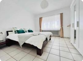 Appartement Near Belval，位于Sanem的带停车场的酒店