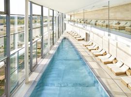 Therme Laa Hotel Silent Spa Villas，位于塔亚河畔拉镇的酒店