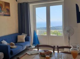 Appartement A Caserella entièrement rénové avec terrasse et vue panoramique sur mer，位于Valle-di-Campoloro的酒店