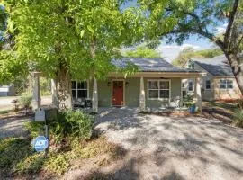 Beachwalk Bungalow by Guest Cottage