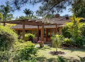 Casa na Granja Comary com piscina, churrasqueira e jacuzzi privativa