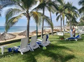 Apartamento familiar frente al mar Ixtapa Iguana，位于伊斯塔帕的公寓