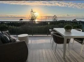 Panoramic Ocean View 2 bed 2 bath