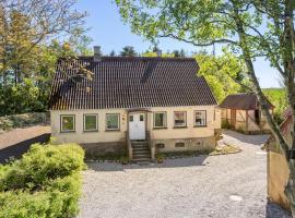 Nice Home In Tranekr With Kitchen，位于Tranekær的度假屋