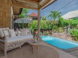 Tropical Oasis Lovina，位于Temukus的带泳池的酒店