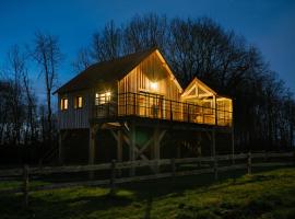 Les Cabanes Du Lizon，位于Bernadets-Dessus的山林小屋