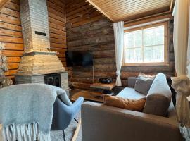 Rauhallinen kelohuoneisto lähellä palveluita, Peacefull Log apartment at Ylläs，位于易拉斯加威的滑雪度假村