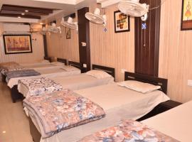 Hotel Comfort Hostel Charbagh Inn Lucknow，位于勒克瑙的酒店