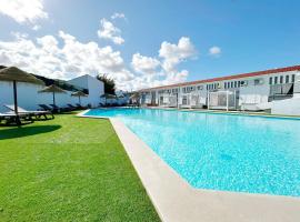 Hotel HS Milfontes Beach - Duna Parque Group，位于米尔芳提斯城的带泳池的酒店