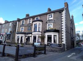 The Golden Lion Hotel，位于莱伯恩的酒店