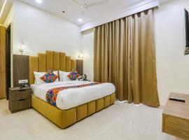 FabHotel Vishesh Villas，位于新德里北德里的酒店