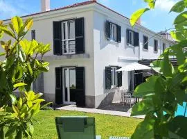 Haus Abel - pool, parking and garden in the heart of Lisbon