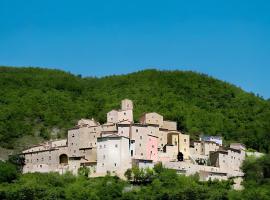 Castello Di Postignano Relais，位于Sellano的酒店