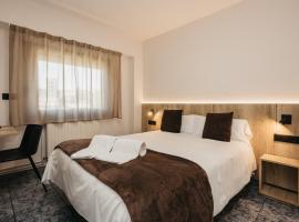La Trobada Hotel Sport，位于里波尔的酒店