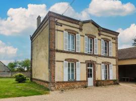 Maison de Charme à la Campagne avec Jardin, Billard, Baby-foot et Terrasse en Teck - FR-1-581-135，位于Vitray-sous-Brézolles的酒店