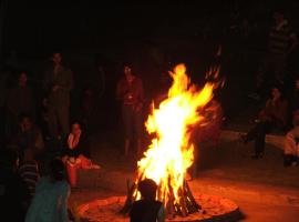 Campfire Haven: A Coffee Plantation Retreat，位于马迪凯里的露营地