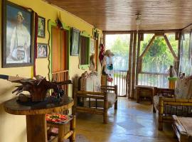 Finca la Divisa. Senderos de la Montaña，位于San Vicente的酒店