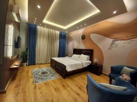 Royal Lodge By Hotel Demanchi,位于穆里的酒店